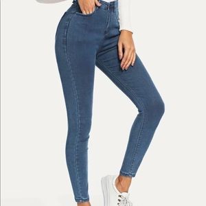 High-rise High Stretch Ankle Cut Skinny Jeans